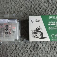 バイク用バッテリー　液別　YT4B-BS 　新品の画像