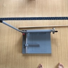 裁断機(本や印刷用紙用)