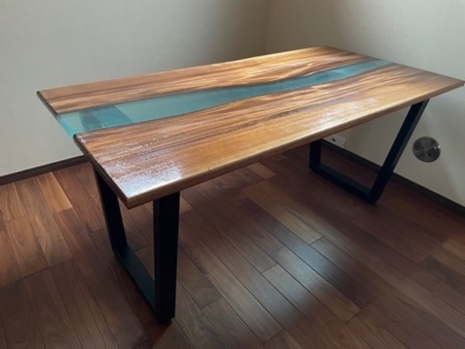 レジンダイニングテーブル　家具 机