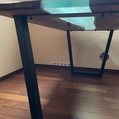レジンダイニングテーブル　家具 机の画像