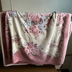 古い毛布2枚　シングルサイズ