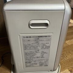 値下げしました：三菱電機 石油ファンヒーター KD-A32A 現状 取扱説明書灯油、ポリタンク２０リットル２ケ、手動式灯油ポンプの画像