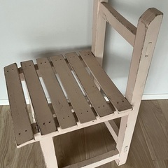 古い木製のイス 椅子の画像
