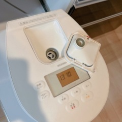 炊飯器　アイリスオーヤマ　格安5.5合の画像