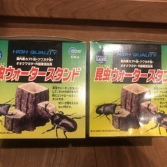 ❣️値下げ中❣️【新品・未使用】昆虫飼育用プラケースL 昆虫ウォータースタンド セット♡の画像