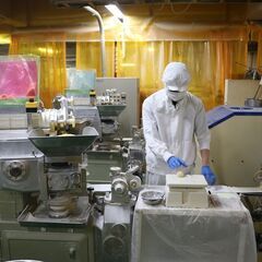 食品製造の経験者大募集！/各種手当充実/賞与年2回支給＿株式会社河内駿河屋の画像