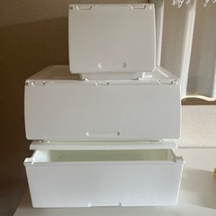 ニトリ　　収納ケース