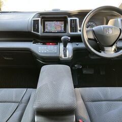 【車検2年付】【ホンダ ステップワゴン 2.0スパーダS】フリップダウンモニター フロアマットフローリング 両側スライド片側電動ドア バックカメラ ドライブレコーダー ナビ ＴＶ ３列シート ＥＴＣ キセノン キーレス 盗難防止装置 パワステ パールホワイトの画像
