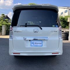 【車検2年付】【ホンダ ステップワゴン 2.0スパーダS】フリップダウンモニター フロアマットフローリング 両側スライド片側電動ドア バックカメラ ドライブレコーダー ナビ ＴＶ ３列シート ＥＴＣ キセノン キーレス 盗難防止装置 パワステ パールホワイトの画像