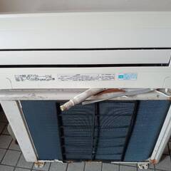 [無料でお譲りします] 東芝ルームエアコン RAS-2813RK...