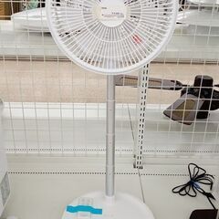 ★ジモティ割あり★ 株式会社ヤマダホールディングス 扇風機  22年製 動作確認／クリーニング済み TJ7265の画像