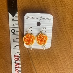 梅結びピアスの画像