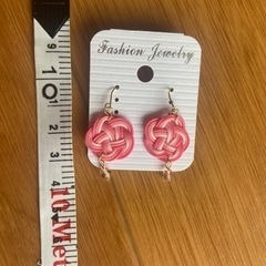 梅結びピアスの画像