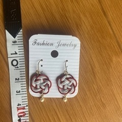 梅結びピアスの画像