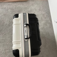 スーツケースの画像