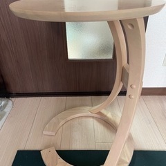 (終了)家具 サイドテーブル　スタイリッシュ　丸型の画像