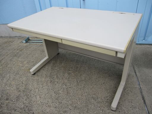 事務机　1100ｘ700　ニューグレー　コクヨ製　平デスク　日焼けあり