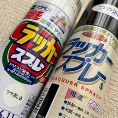 カラースプレー　ツヤ消しタイプ　白黒2本セット 6.7割残ってますの画像