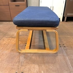 《売約済》【武蔵小山店】 無印　無印良品　MUJI  リビングでもダイニングでもつかえるベンチ　オーク材　　リビングでも　ダイニングでも　デニム　ベンチの画像