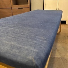 《売約済》【武蔵小山店】 無印　無印良品　MUJI  リビングでもダイニングでもつかえるベンチ　オーク材　　リビングでも　ダイニングでも　デニム　ベンチの画像
