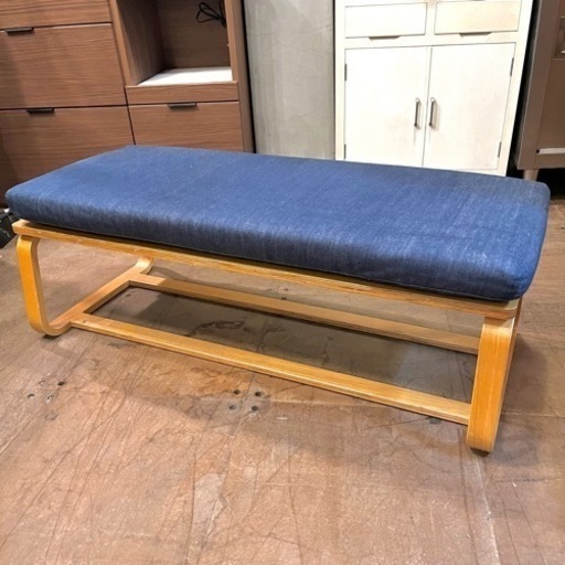 《売約済》【武蔵小山店】 無印　無印良品　MUJI  リビングでもダイニングでもつかえるベンチ　オーク材　　リビングでも　ダイニングでも　デニム　ベンチ
