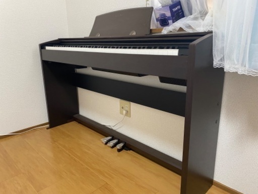 電子ピアノ　CASIO
