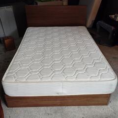 家具 ベッド　シモンズ　ダブルベッド