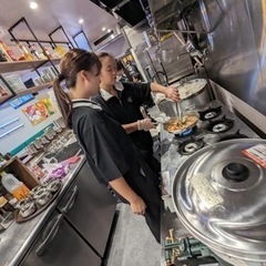 オープニングスタッフ！人気の韓国料理！料理人募集！！の画像