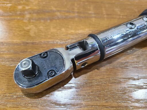 スナップオン角度計測機能付きデジタルトルクレンチ