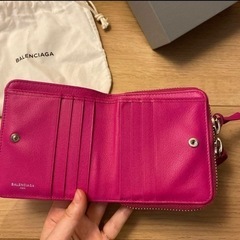 バレンシアガ 財布 Balenciaga 折りたたみ財布 二つ折りの画像