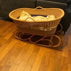 子供用品ゆりかご。お話し中です。
