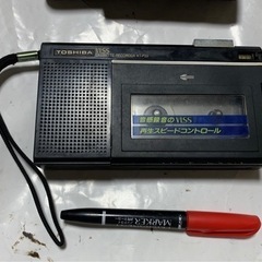 昭和レトロ　TOSHIBA 　東芝カセットプレイヤーの画像