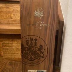 シャンパンを入れる木製ケース