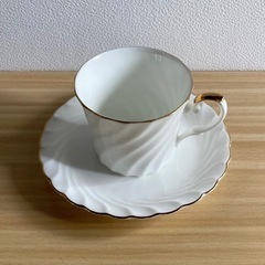 カップ＆ソーサー　4客セット+ソーサー4枚の画像