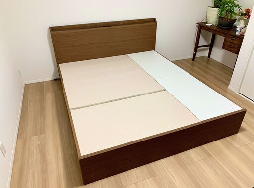 クイーン＆キングサイズ用ベッドフレーム