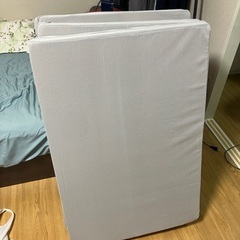 三つ折り　折りたたみ　マットレス