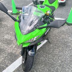 カワサキニンジャ400バイクの画像