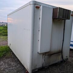 【格安目玉商品！！早い者勝ちです！】トラック 冷凍コンテナ 美品 バイク タイヤ パーツ 置き場 ガレージ
の画像