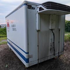 【格安目玉商品！！早い者勝ちです！】トラック 冷凍コンテナ 美品 バイク タイヤ パーツ 置き場 ガレージ
の画像