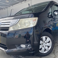 8人乗り☆月々1.2万円〜分割払い可❗️車検2年付き！大人気☆HONDA ステップワゴン☆HDDナビ付き☆DVD見れます☆バックカメラ付き☆ETC付き☆両側電動スライドドア☆ドライブレコーダー付きのフル装備☆車内広々三列シート‼️の画像