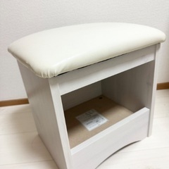 収納ありスツールの画像