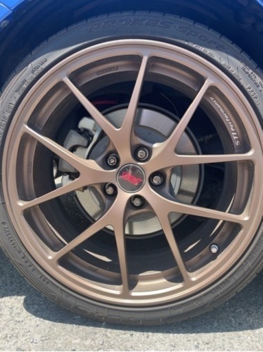 車のパーツ タイヤ、ホイール