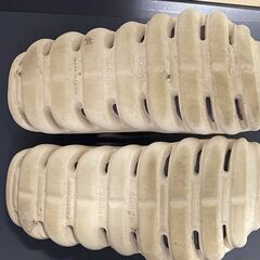 クロックス風サンダルの画像