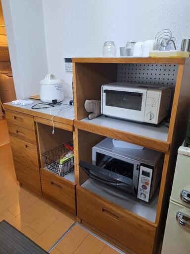（28日迄）unico レンジスタンド HUTTE