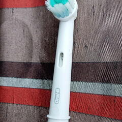【Braun電動歯ブラシ】　(ジャンク扱いにします！かなり古いBraunの電動歯ブラシ)の画像