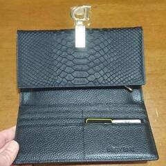 本革 二つ折り財布　新品の画像