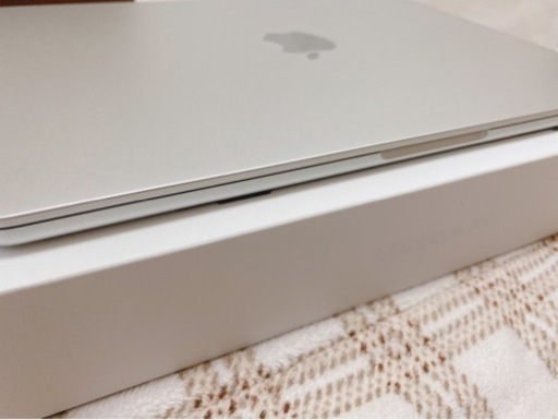 MacBook Air M2  13インチ 2022