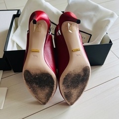 Gucciグッチ　スリングバック パンプスの画像