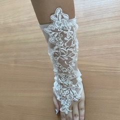 フィンガーレス　レースロンググローブの画像