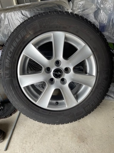 アウディ　スタッドレスタイヤ